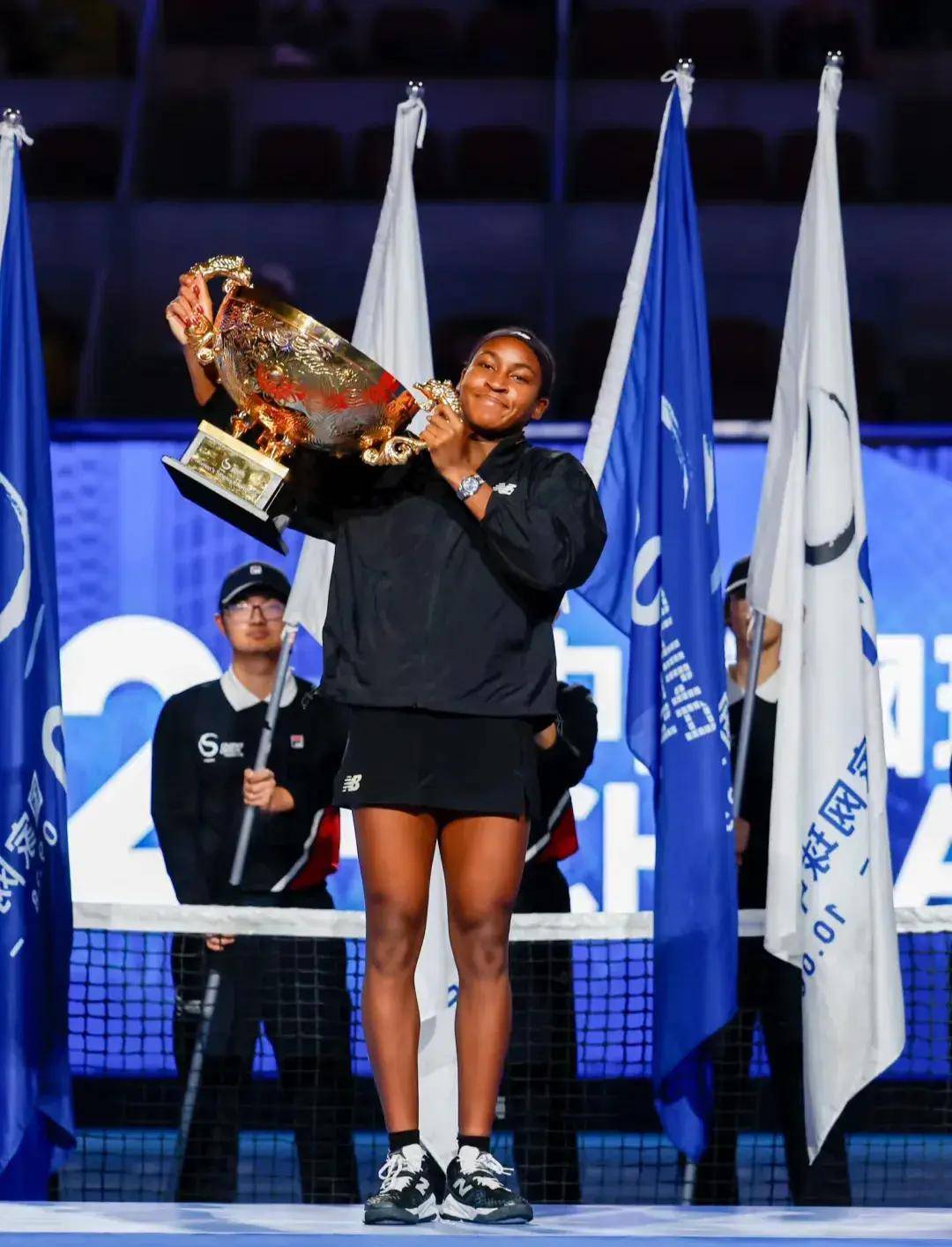 围绕数据分 围绕数据分